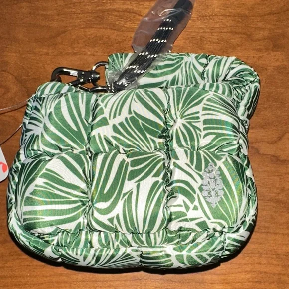 FP Movement Printed Micro Pouch in Green & White Toucan Tropics NWT - Picture 8 of 9